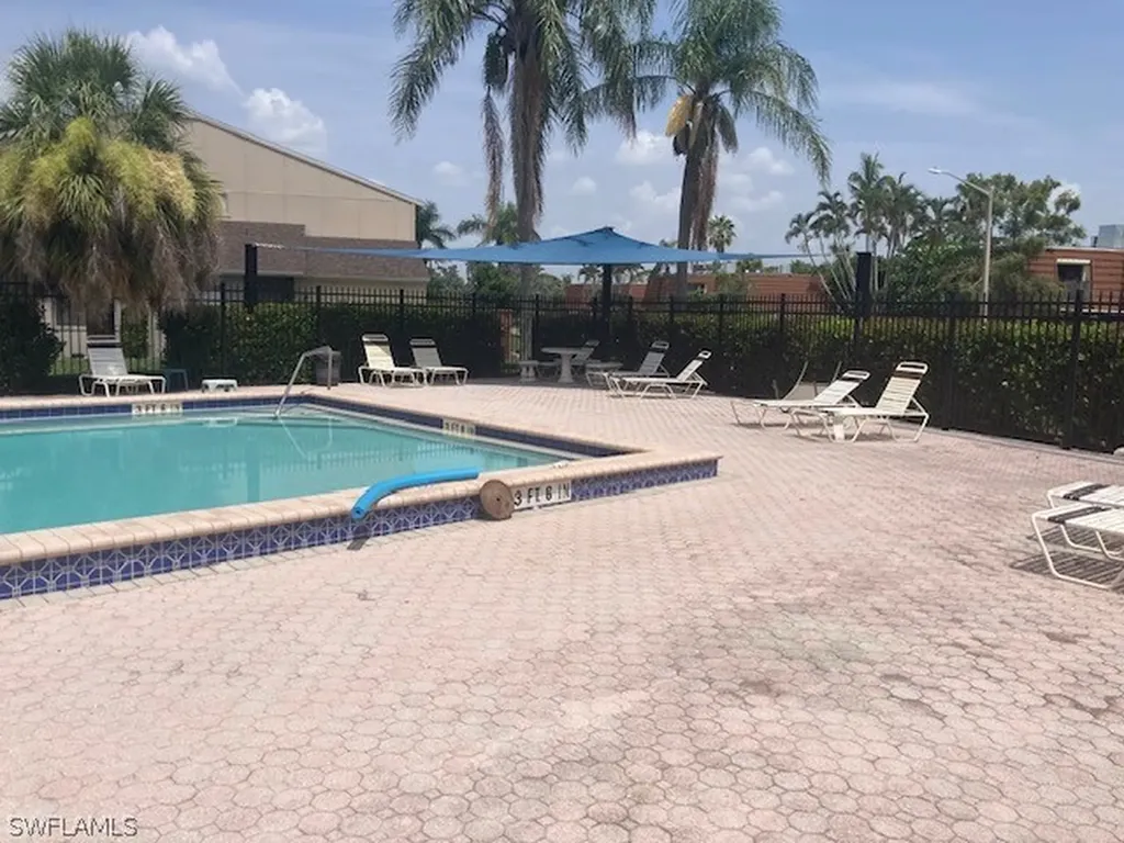 5208 Cedarbend Drive Fort Myers FL 33919