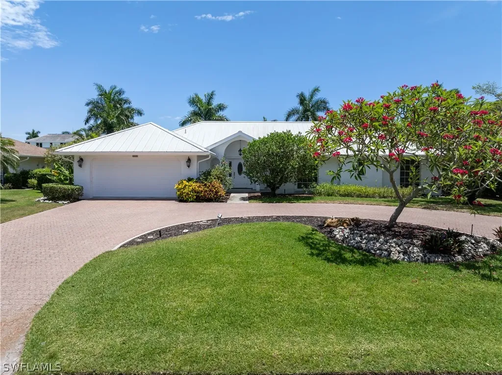 626 Regatta Road Naples FL 34103