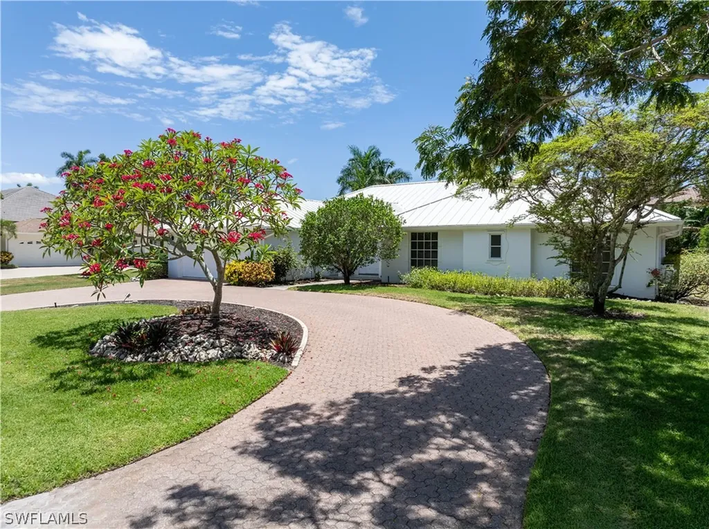 626 Regatta Road Naples FL 34103