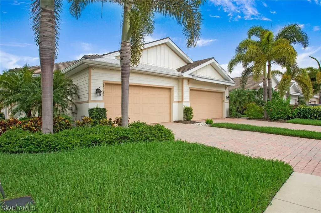 14915 Edgewater Circle Naples FL 34114