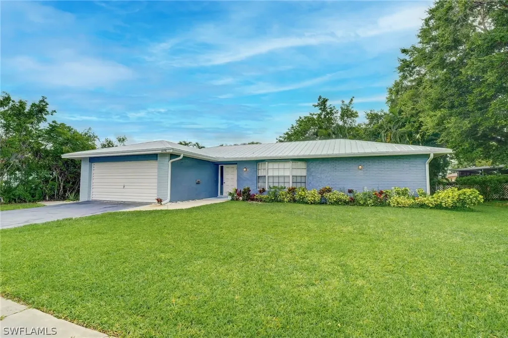 2250 Poinciana Street Naples FL 34105