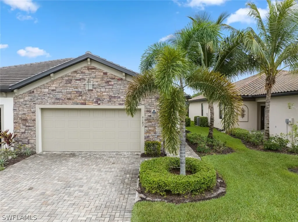 Naples FL, 9187 Woodhurst Drive