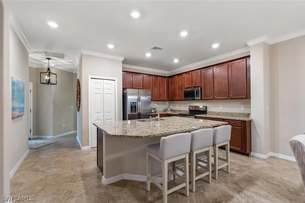 9187 Woodhurst Drive Naples FL 34120