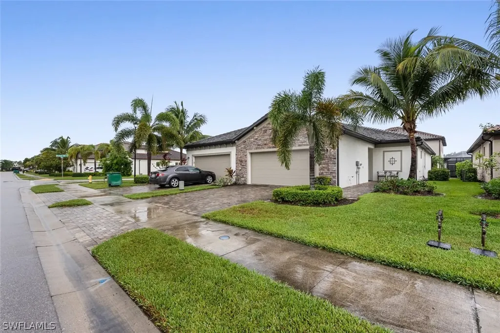 9187 Woodhurst Drive Naples FL 34120