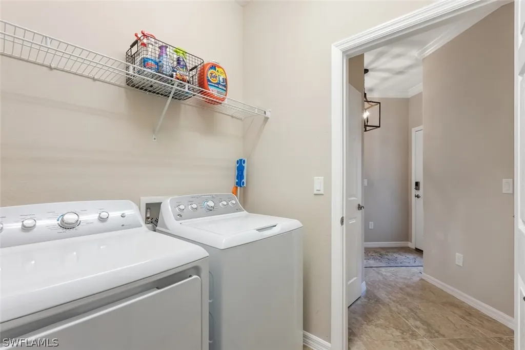 9187 Woodhurst Drive Naples FL 34120