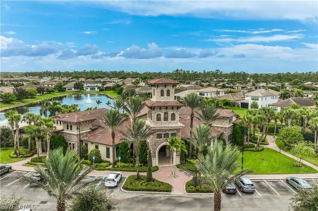 9187 Woodhurst Drive Naples FL 34120