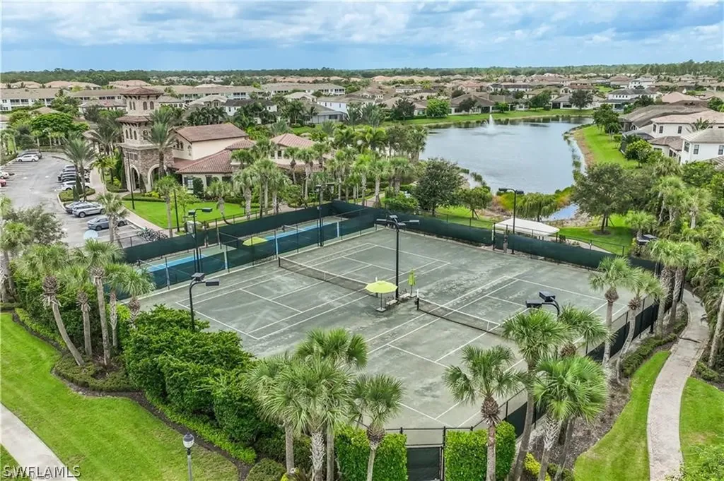 9187 Woodhurst Drive Naples FL 34120
