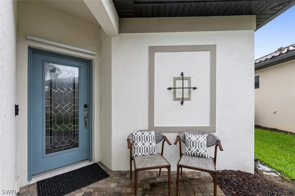 9187 Woodhurst Drive Naples FL 34120