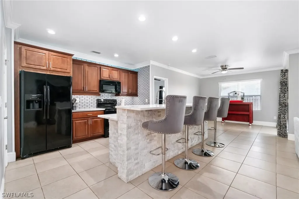 602 SW 25th Street Cape Coral FL 33914