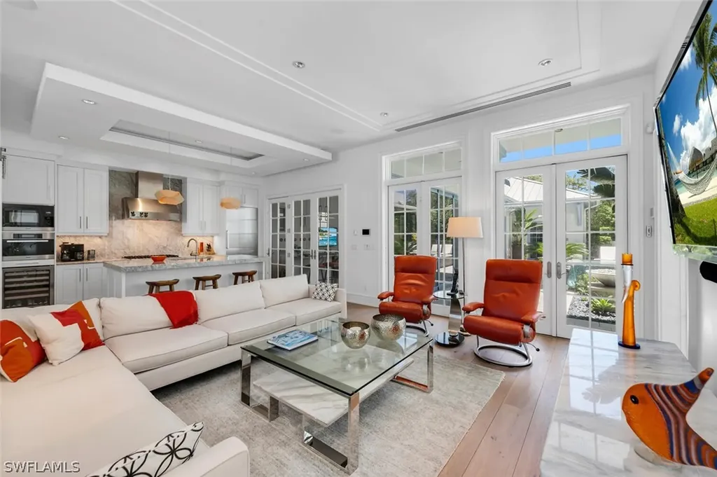 982 9th Avenue S Naples FL 34102