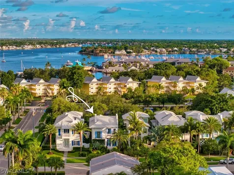 982 9TH Avenue S Naples FL 34102