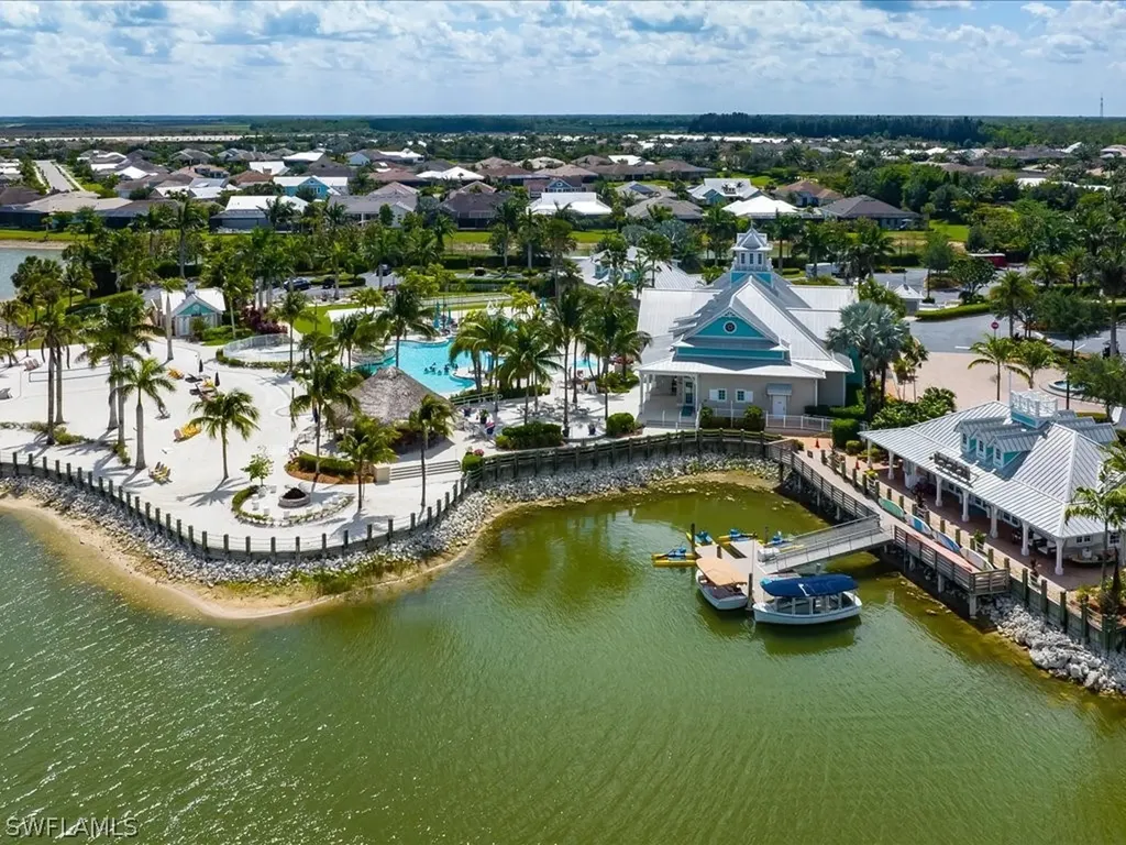 Naples FL, 14798 Edgewater Circle