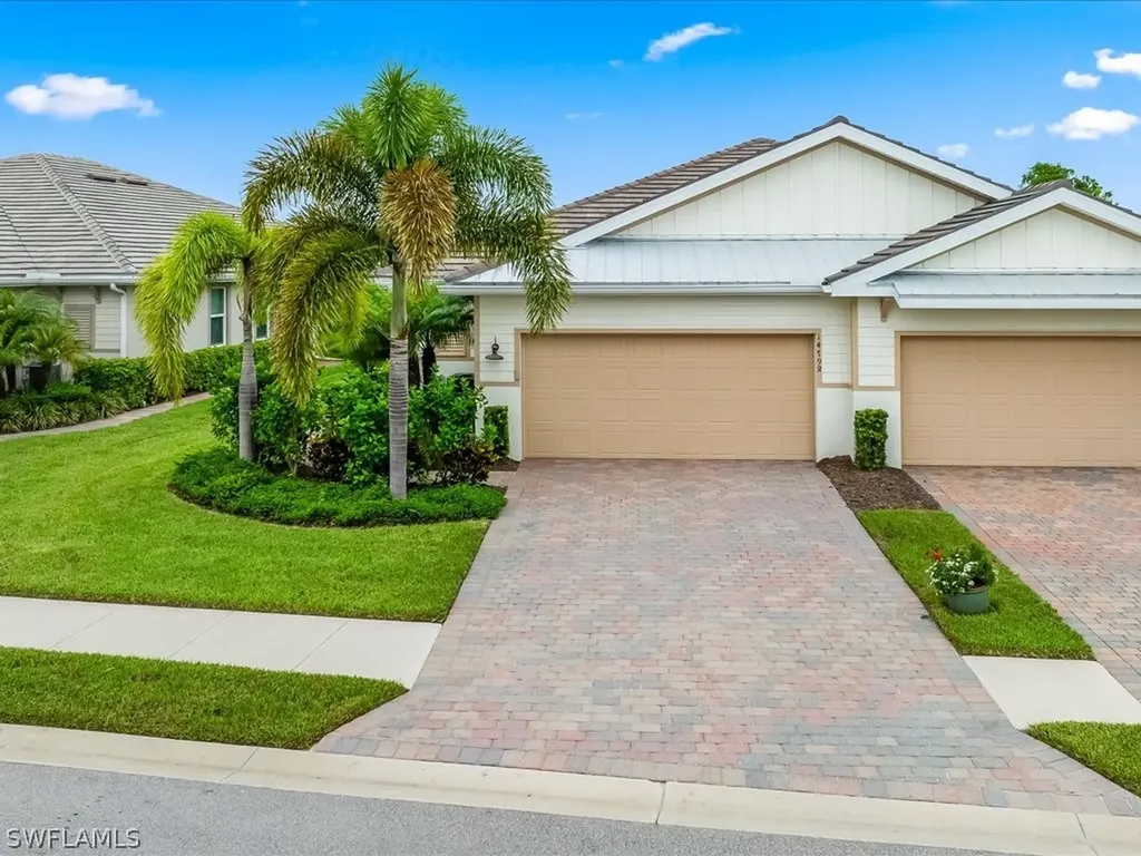 14798 Edgewater Circle Naples FL 34114