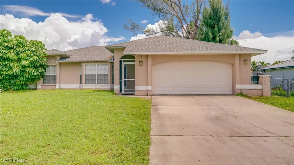 2729 SW 11th Court Cape Coral FL 33914