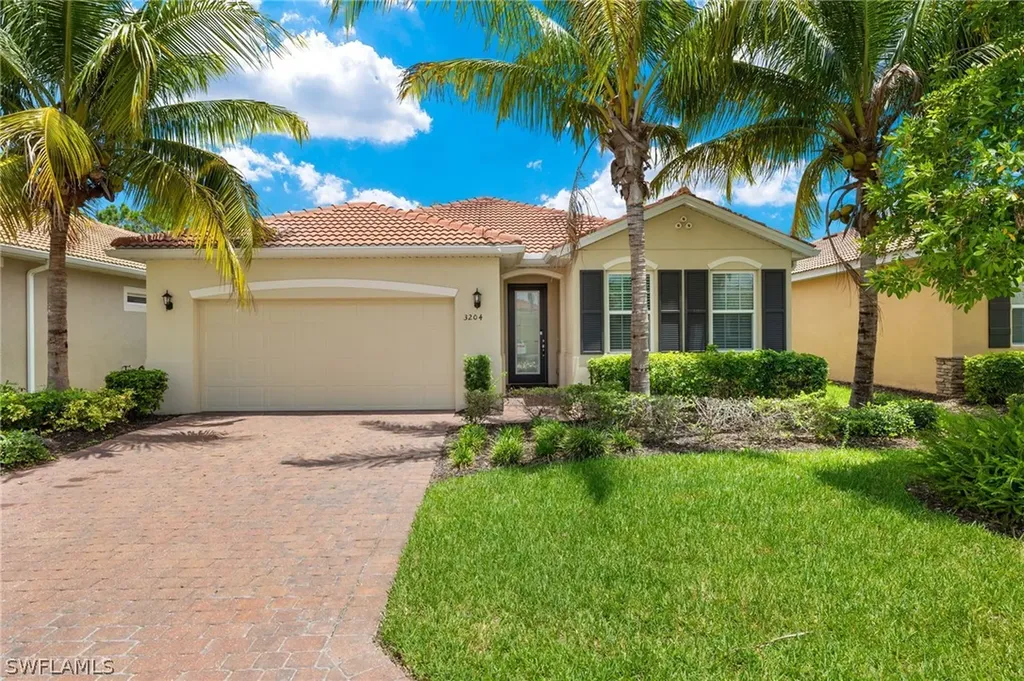 3204 Royal Gardens Avenue Fort Myers FL 33916