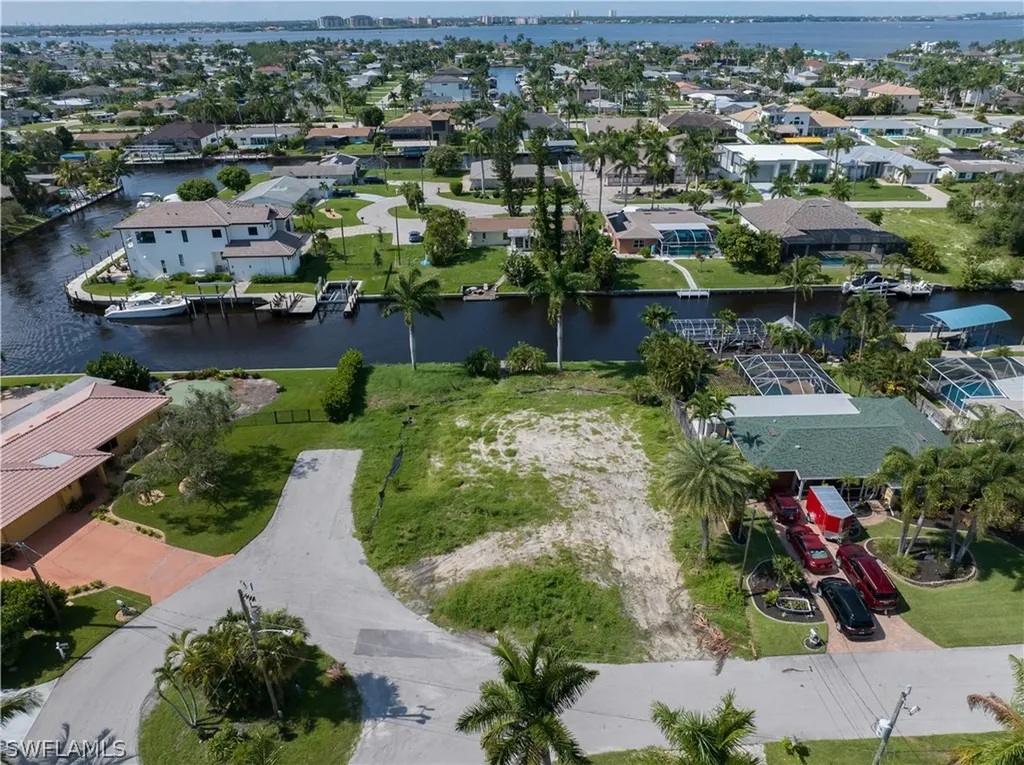 846 Montclaire Court Cape Coral FL 33904