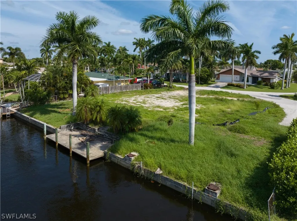 846 Montclaire Court Cape Coral FL 33904