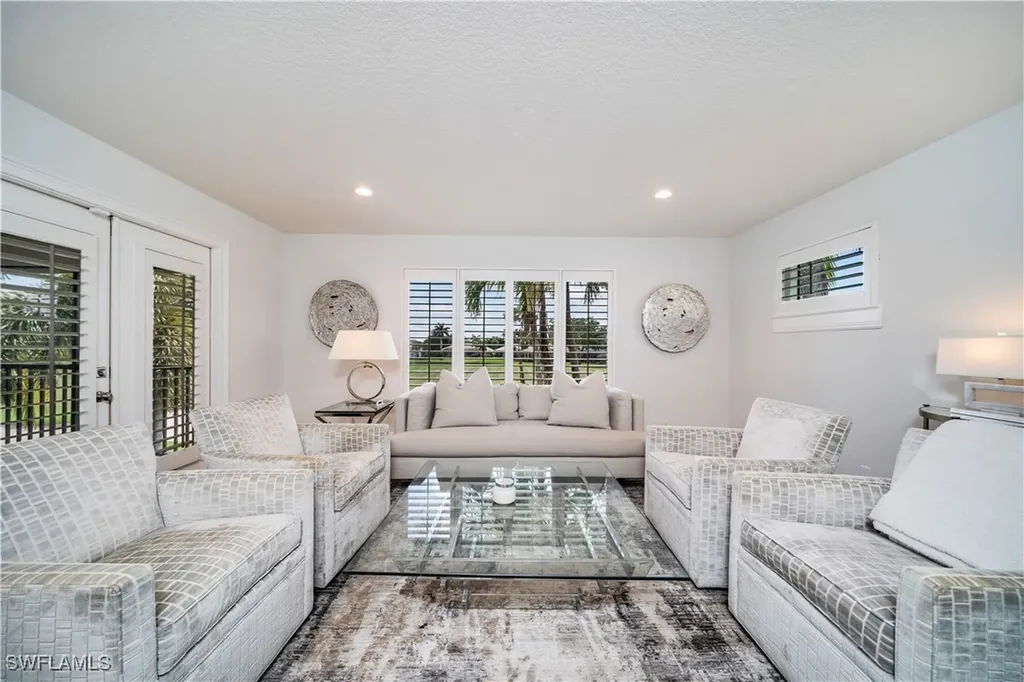 5174 Kensington High Street Naples FL 34105