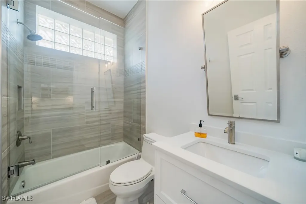 5174 Kensington High Street Naples FL 34105