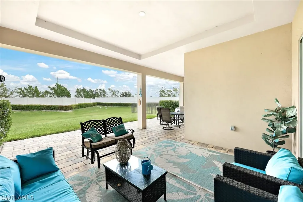 3616 Sapphire Cove Circle Naples FL 34114