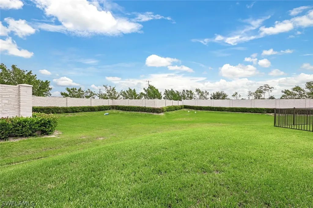 3616 Sapphire Cove Circle Naples FL 34114