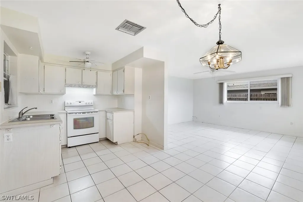 772 106th Avenue N Naples FL 34108