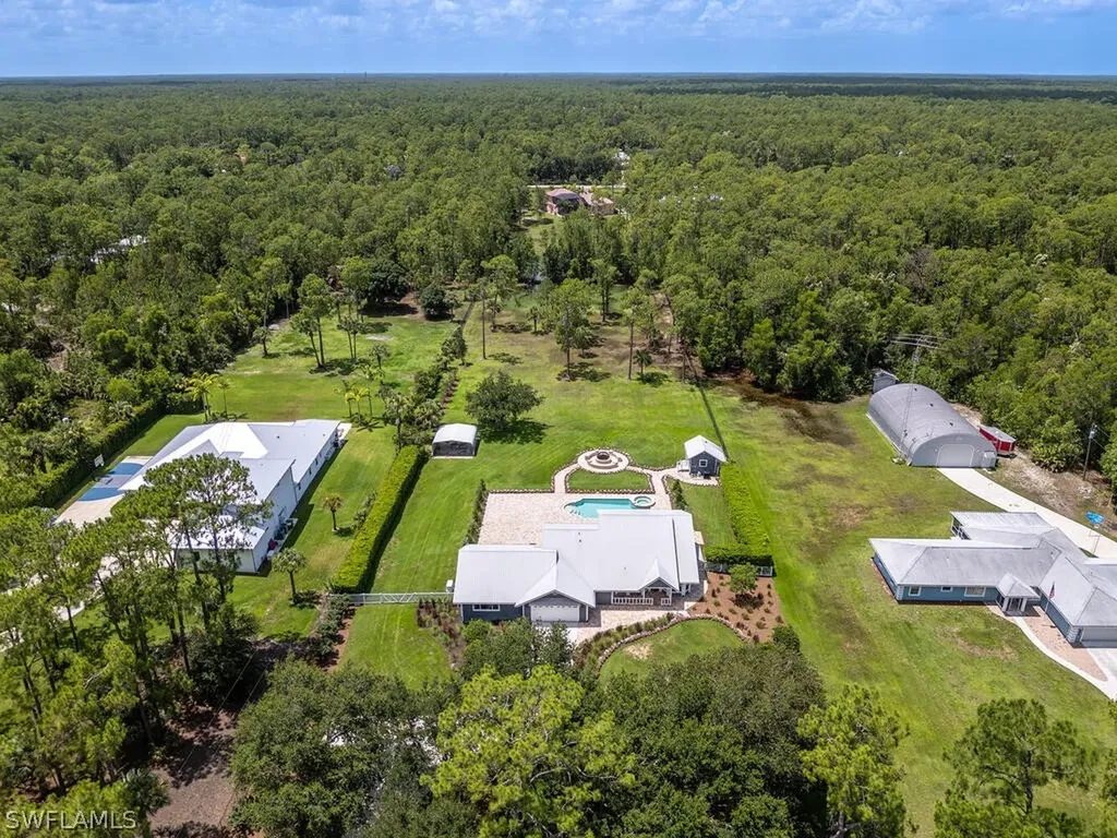 4660 7th Avenue NW Naples FL 34119
