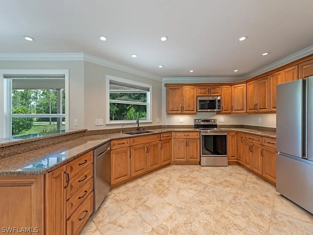 4660 7th Avenue NW Naples FL 34119