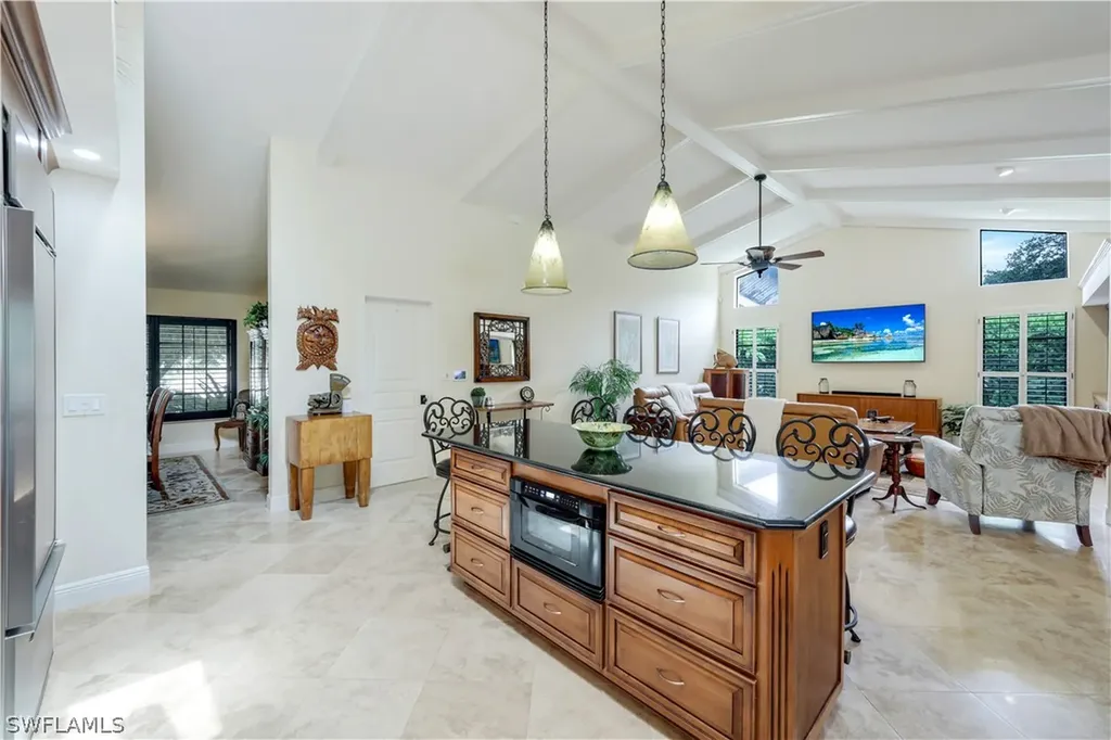 152 Oakwood Drive Naples FL 34110