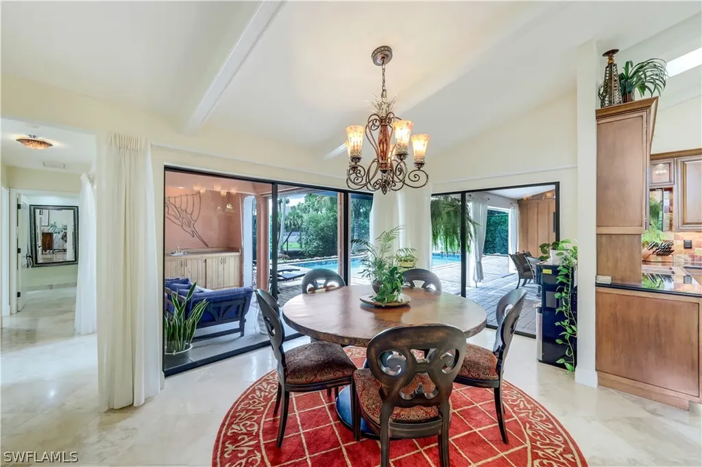 152 Oakwood Drive Naples FL 34110