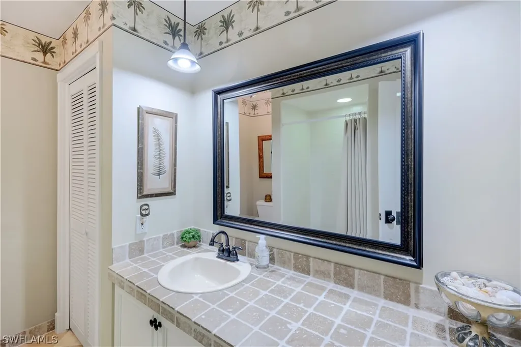 152 Oakwood Drive Naples FL 34110