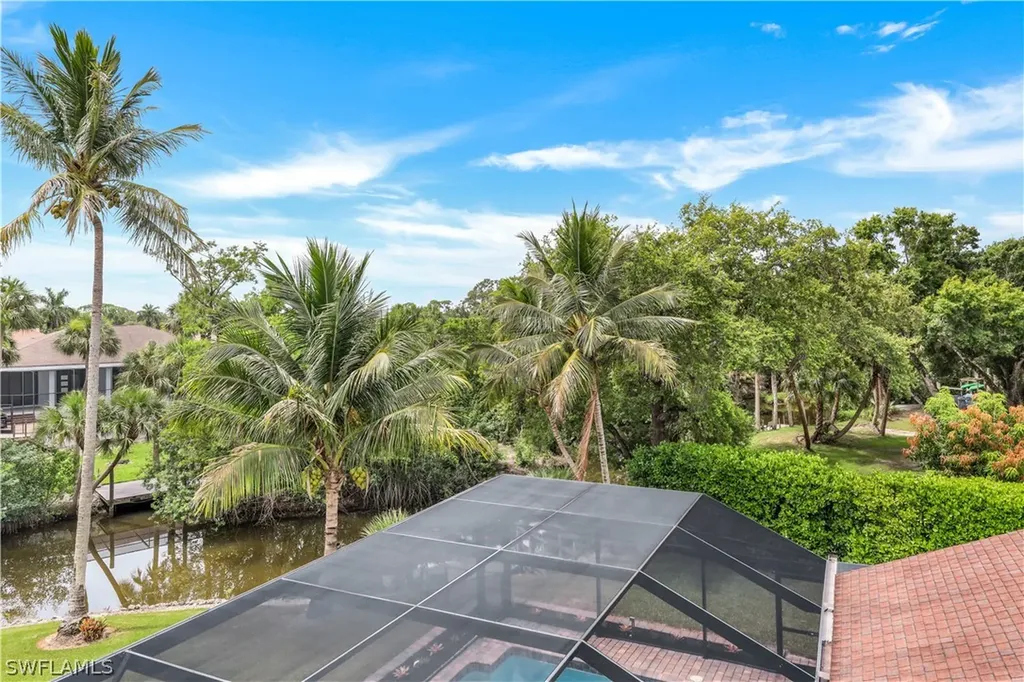 152 Oakwood Drive Naples FL 34110