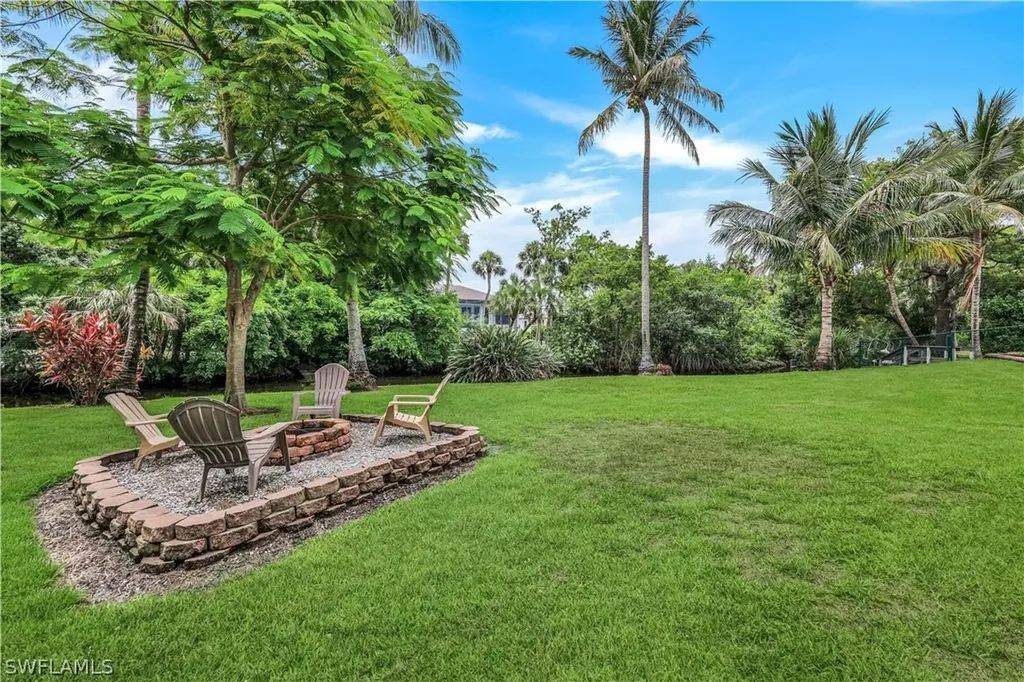 152 Oakwood Drive Naples FL 34110