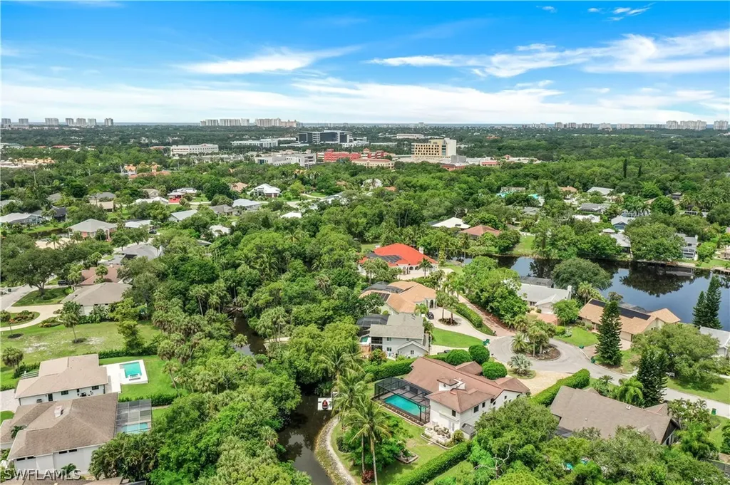 152 Oakwood Drive Naples FL 34110
