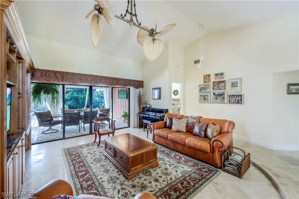 152 Oakwood Drive Naples FL 34110