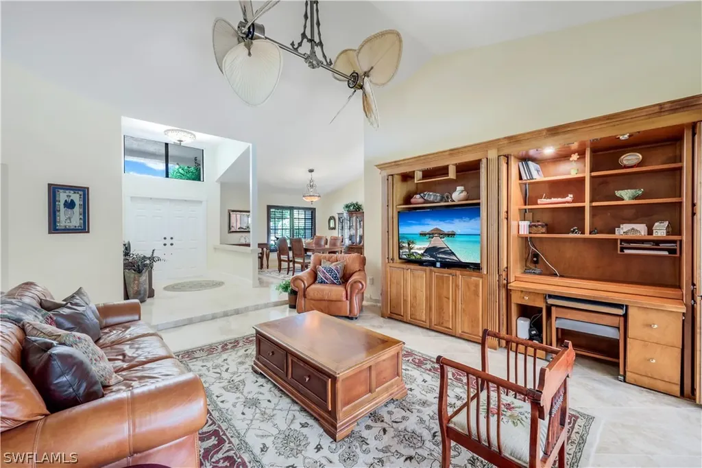 152 Oakwood Drive Naples FL 34110