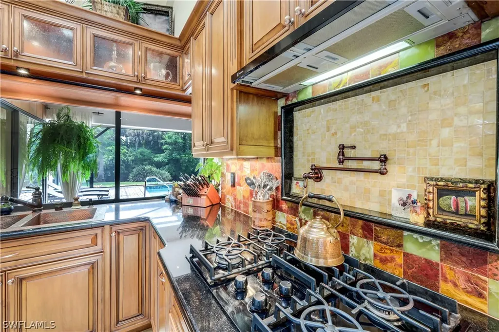 152 Oakwood Drive Naples FL 34110