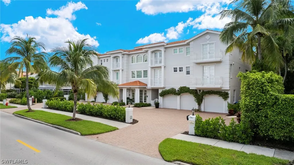 741 3rd Street S Naples FL 34102