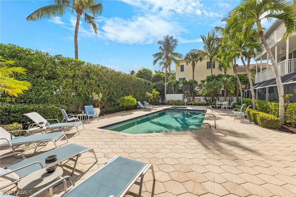 741 3rd Street S Naples FL 34102
