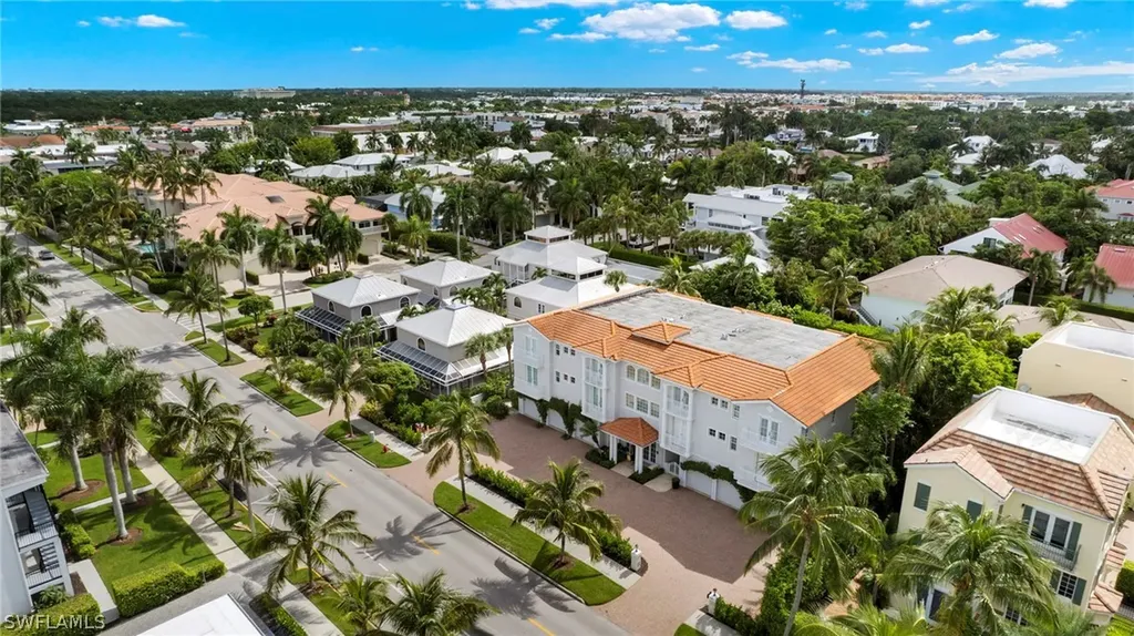 741 3rd Street S Naples FL 34102