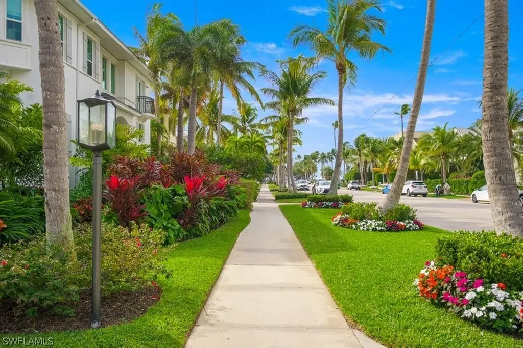 741 3rd Street S Naples FL 34102