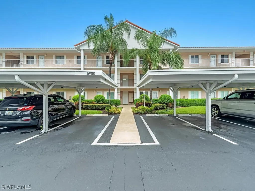 5980 Amherst Drive Naples FL 34112