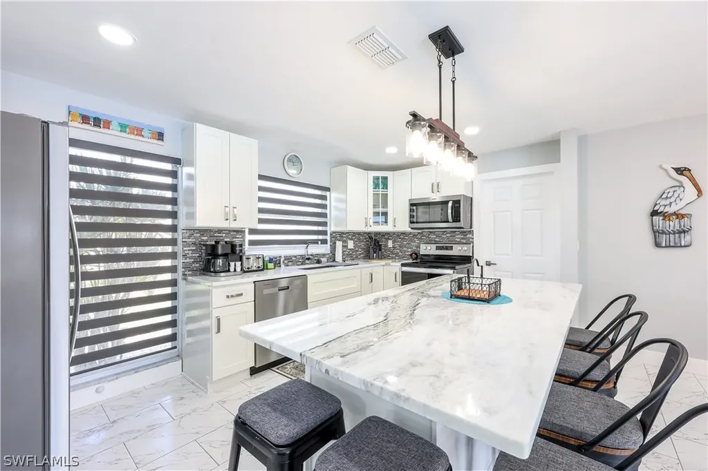 3505 SE 16th Place Cape Coral FL 33904