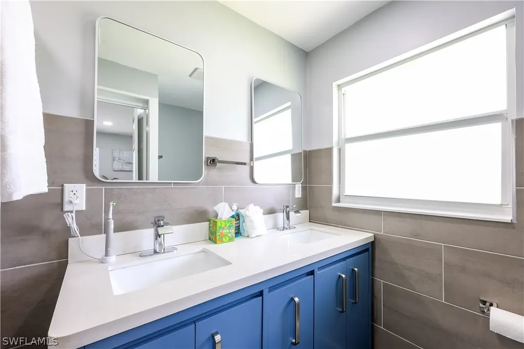 3505 SE 16th Place Cape Coral FL 33904