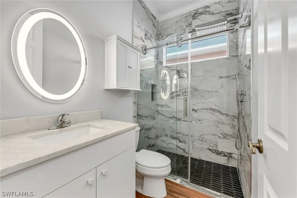 255 2nd Avenue N Naples FL 34102
