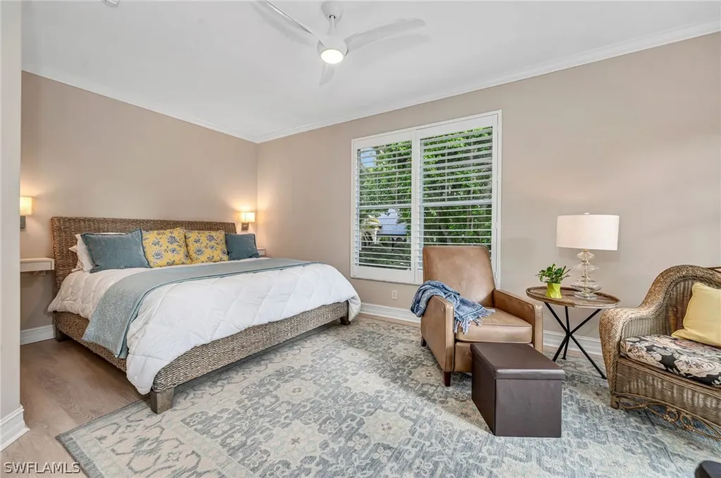 255 2nd Avenue N Naples FL 34102