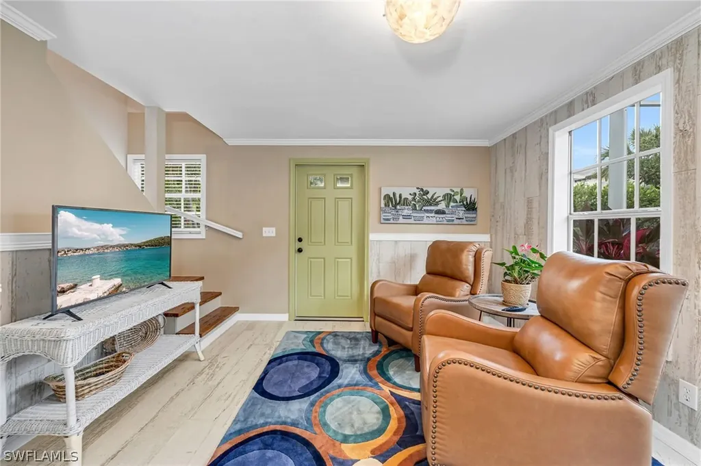 255 2nd Avenue N Naples FL 34102