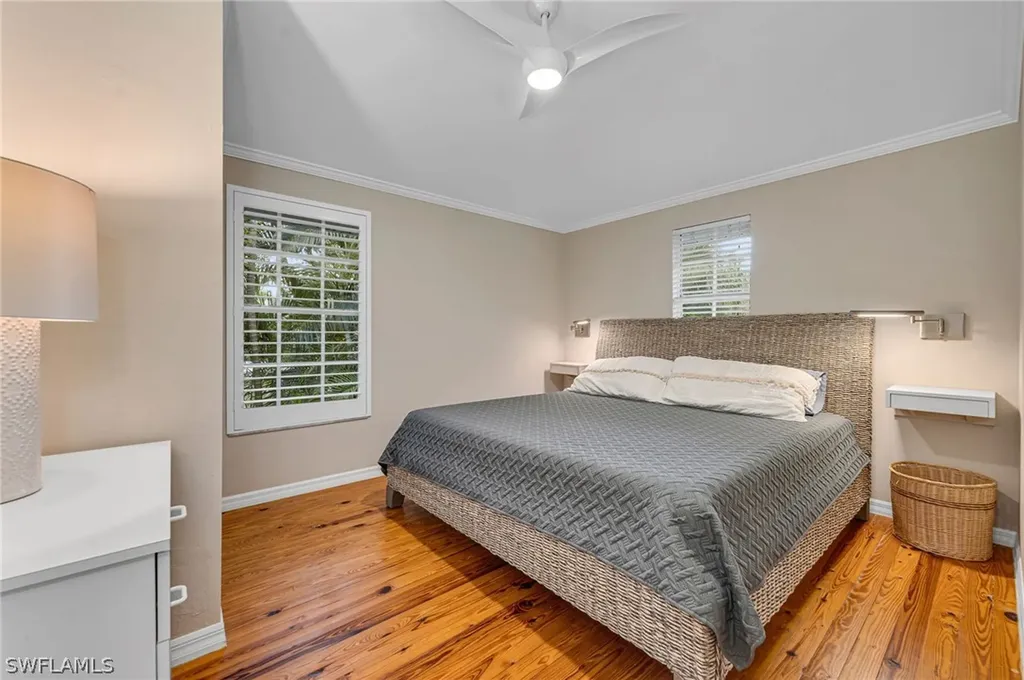 255 2nd Avenue N Naples FL 34102