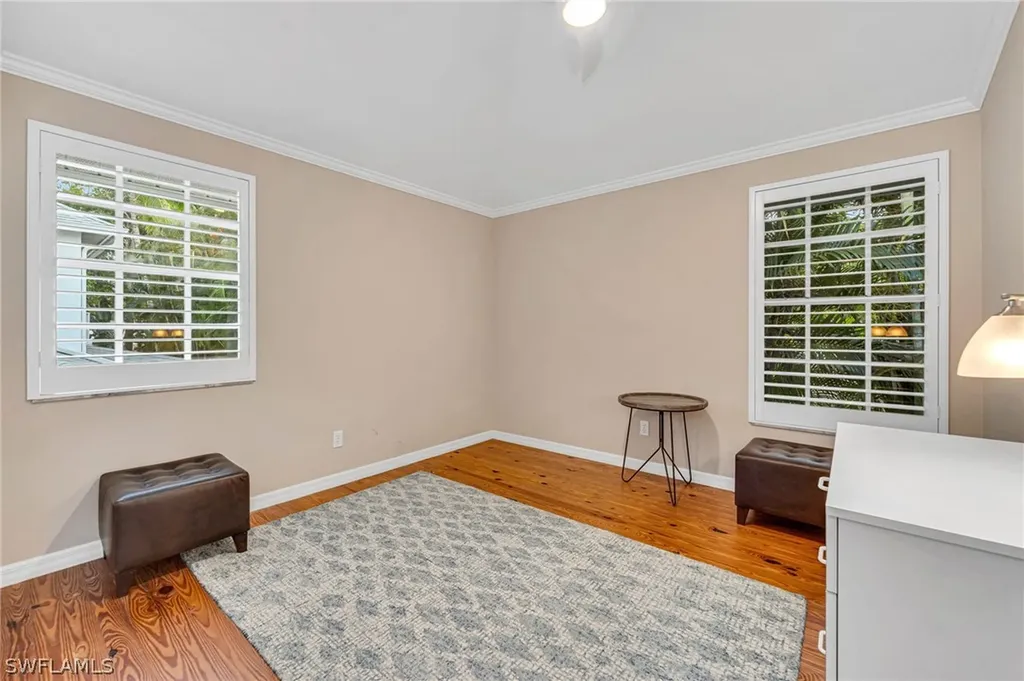 255 2nd Avenue N Naples FL 34102