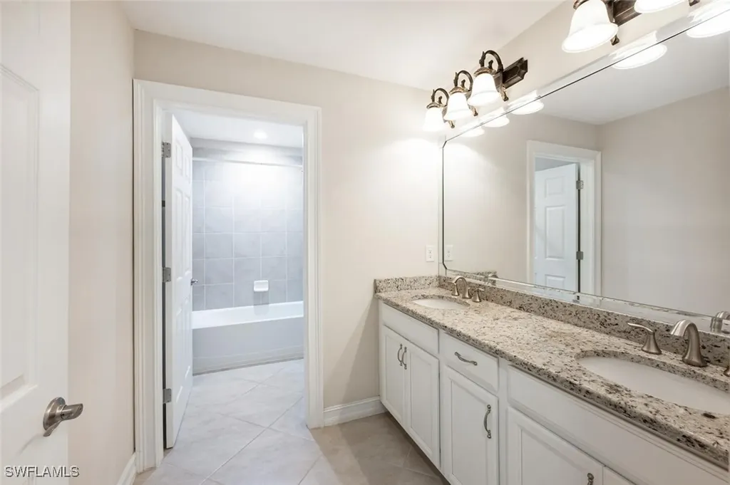 16277 Aberdeen Way Naples FL 34110